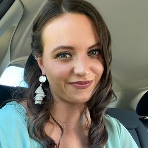 Meet your Posher, Julie